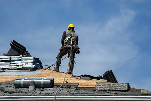 Professional Roof Installation technician working in Franklin, MI
